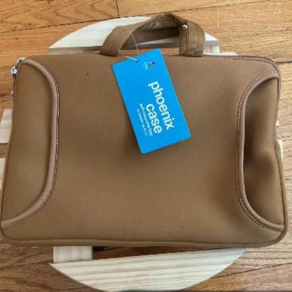 Digital Basics Phoenix Carry Case for Tablets NWT